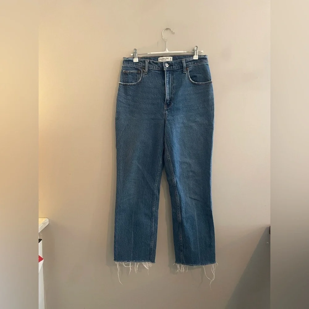 Abercrombie & Fitch Dark Wash Jeans 90s Straight Ultra High Rise - Picture 1 of 3